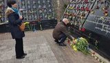 Посол Франции Понсен почтил память Героев Небесной Сотни. ФОТО