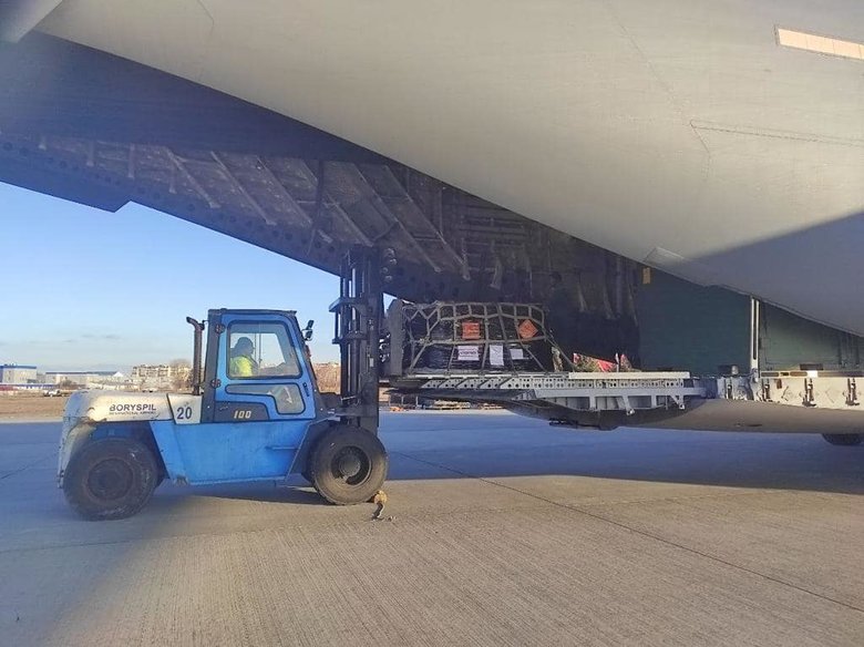 Україна вперше отримала партію зенітно-ракетних комплексів Stinger 02