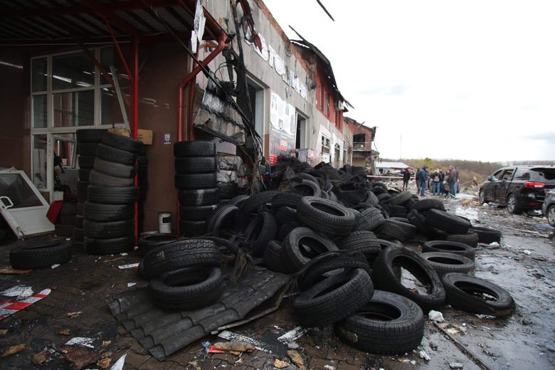 Наслідки ракетних ударів військ РФ по Львову: Чим оркам загрожувала станція техобслуговування? 05