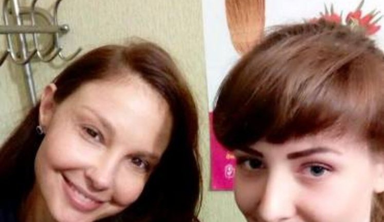 Голлівудська актриса Ешлі Джадд відвідала Краматорськ. ФОТОрепортаж
