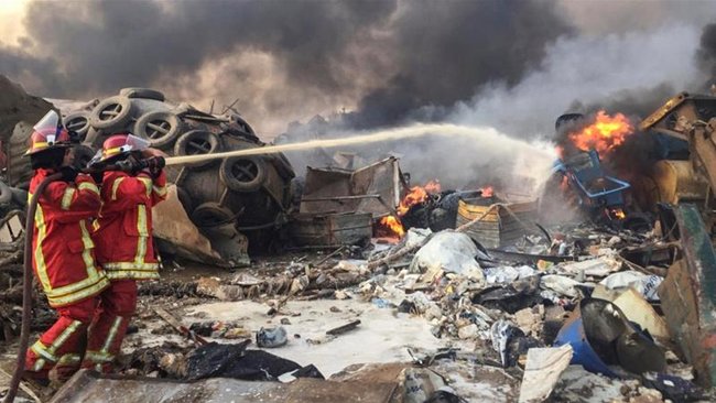 Мощный взрыв произошел в Бейруте, множество пострадавших 06