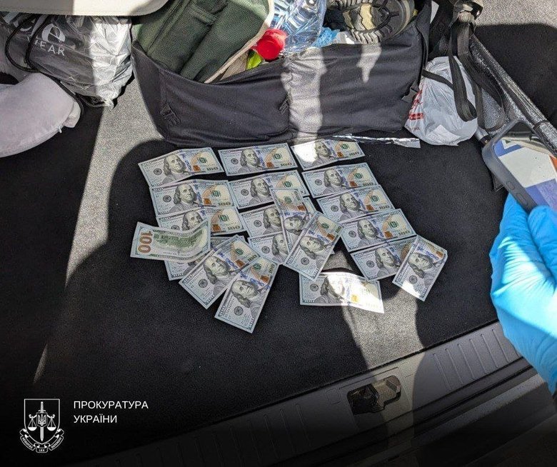 Обіцяв зняти з розшуку в Оберіг: правоохоронці викрили схему