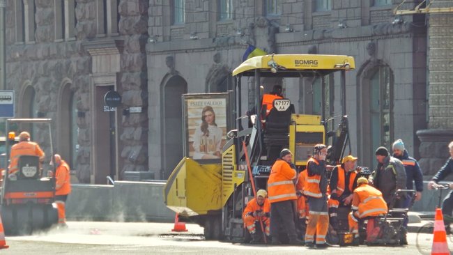 Сонячний і безлюдний: фото Києва на карантині 14
