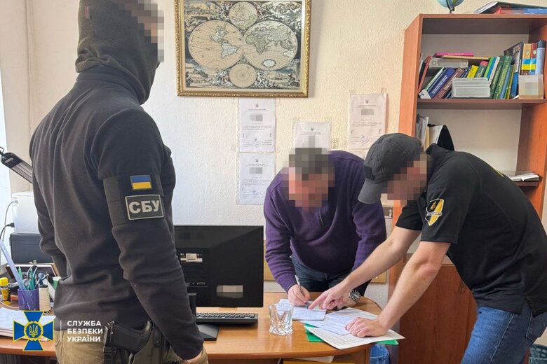 СБУ та НАБУ викрили голову суду на Одещині, який допомагав ухилянтам