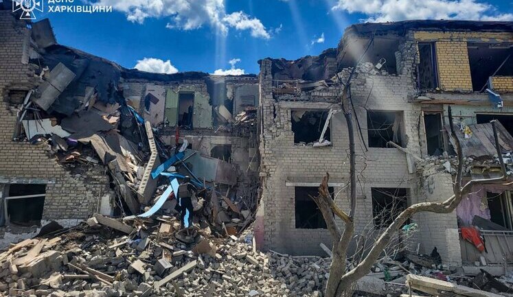 Оккупанты ударили КАБами по жилому сектору Купянщины: один человек погиб, четверо получили ранения. ФОТОрепортаж