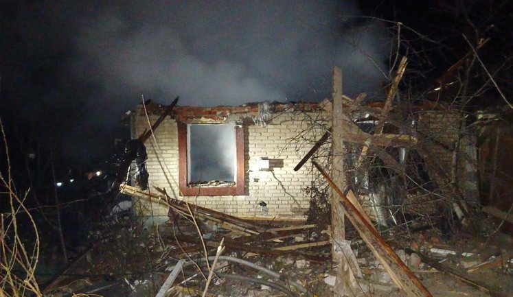 Доба на Донеччині: троє поранених, атаковано три райони області. ФОТОрепортаж