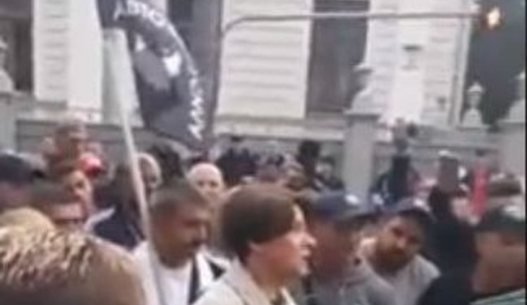 "Если вы закон не примите, мы вас отсюда вынесем", - общение участников акции с главой комитета ВР Южаниной. ВИДЕО