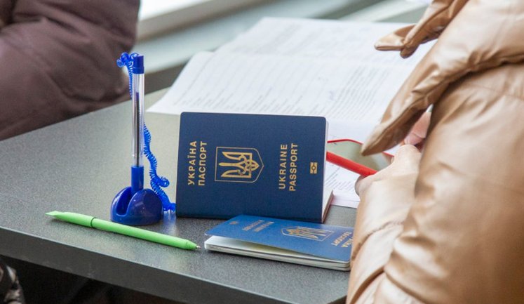 Латвія скорочує допомогу українським біженцям з 2026 року