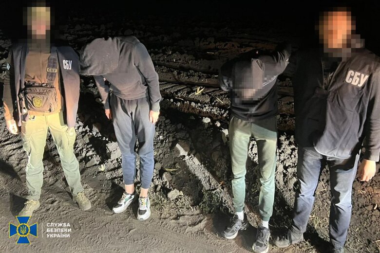 Чоловіки здійснювали онлайн-коригування ракетних ударів: їх затримала СБУ