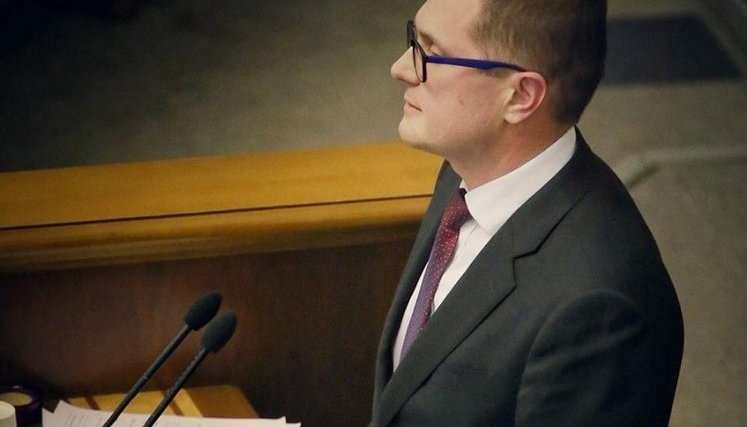 "Слуге народа" Литвиненко жалуются на давление со стороны первого заместителя Баканова: "Либо становишься соучастником контрабанды, либо уходишь". ФОТО