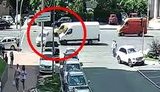 У Києві на вулиці Антоновича сталася ДТП за участю 3-х автомобілів. ВIДЕО камер спостереження