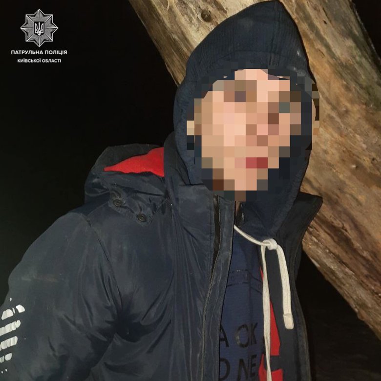 Підліток викрав вантажівку, щоб покатати дівчину на Київщині, - поліція 01