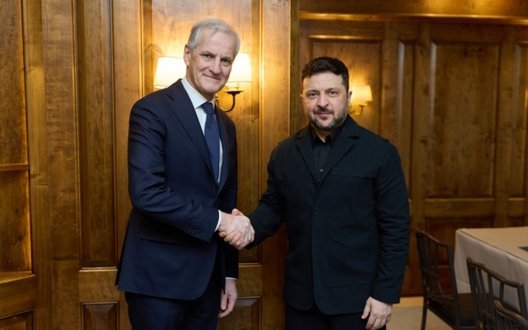 Зеленський у Єревані зустрівся з прем’єром Норвегії Стере: обговорили Drone Deal та посилення ППО