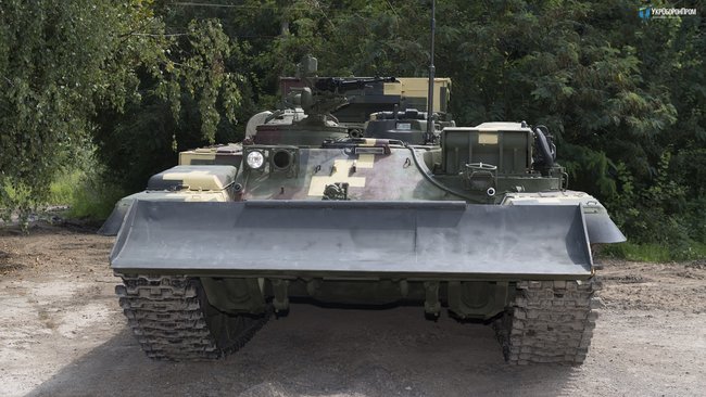 На Львівському бронетанковому заводі завершилися випробування нової бронемашини Лев 06