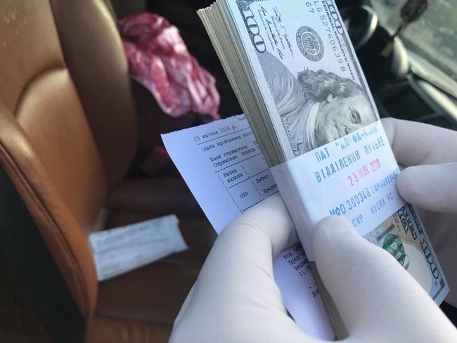 Lutsk deputy mayor, two city council officials nabbed while receiving bribe, - prosecutor general 02