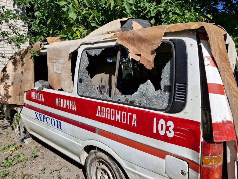 Оккупанты атаковали беспилотниками одно из медучреждений в Днепровском районе.