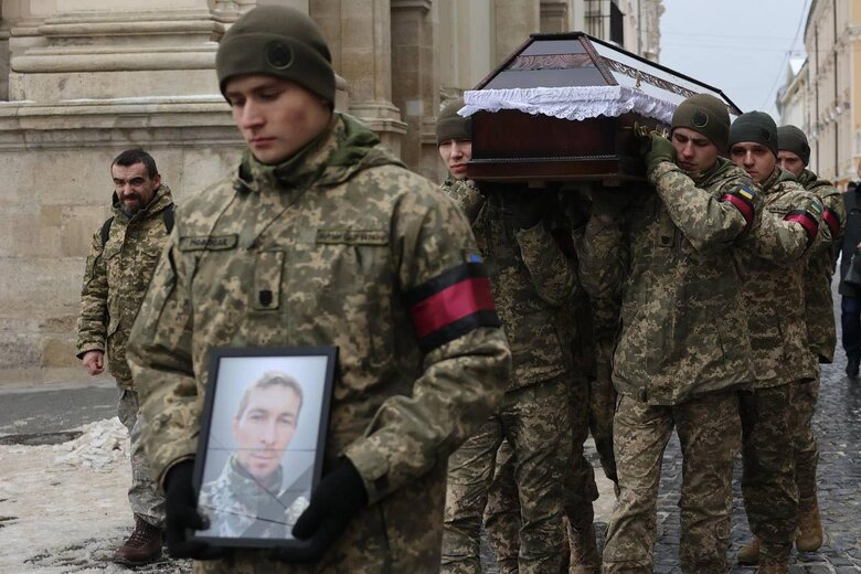 Із загиблими українськими воїнами Вадимом Кофтуновим, Андрієм Кривоносом, Петром Сологубом, Віталієм Полухтовичем та Миколою Шайтаном попрощалися у Львові 01