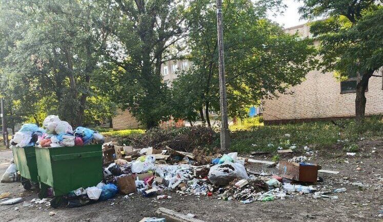 На окупованих територіях сміття не вивозиться тижнями, подекуди - місяцями, - "Жовта стрічка". ВІДЕО+ФОТОрепортаж