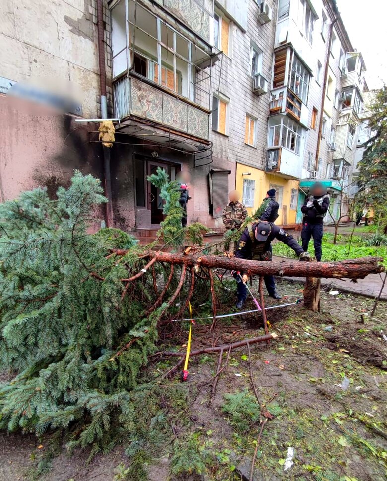Наслідки ворожих обстрілів Херсонщини: 24 людини загинули, поранено 46, серед яких двоє дітей 04