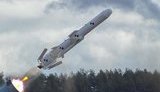 Новая крылатая ракета способна точно поражать как наземные, так и морские цели, - Порошенко