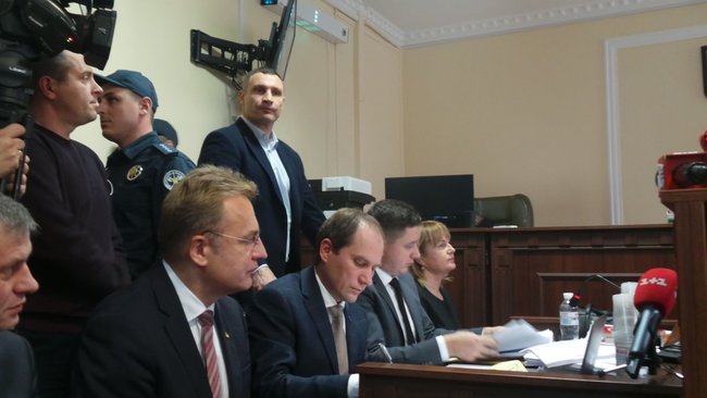 Суд над Садовим: мільйонна застава, відчужені городи і таємний агент Кличко 02