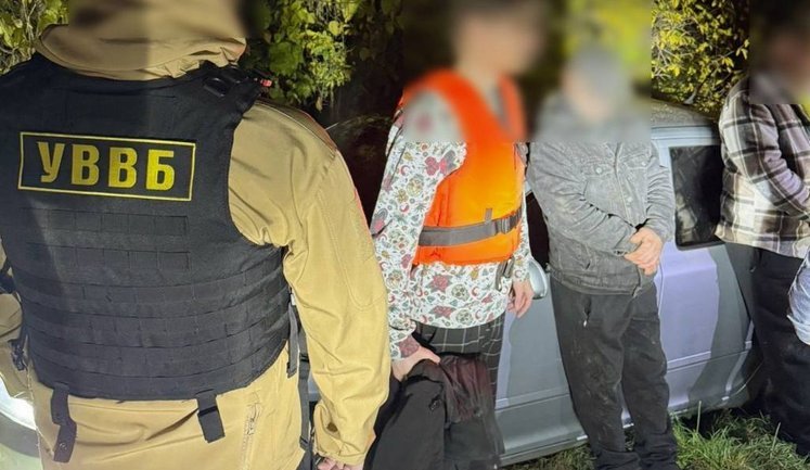 Прикордонники затримали чоловіка, який здійснював незаконне переправлення через кордон. ФОТОрепортаж