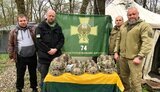 "Тот, кто защищает свою страну, должен иметь самое лучшее оружие и амуницию. Однако приоритеты власти в другом месте", - литовский волонтер Йонас Охман