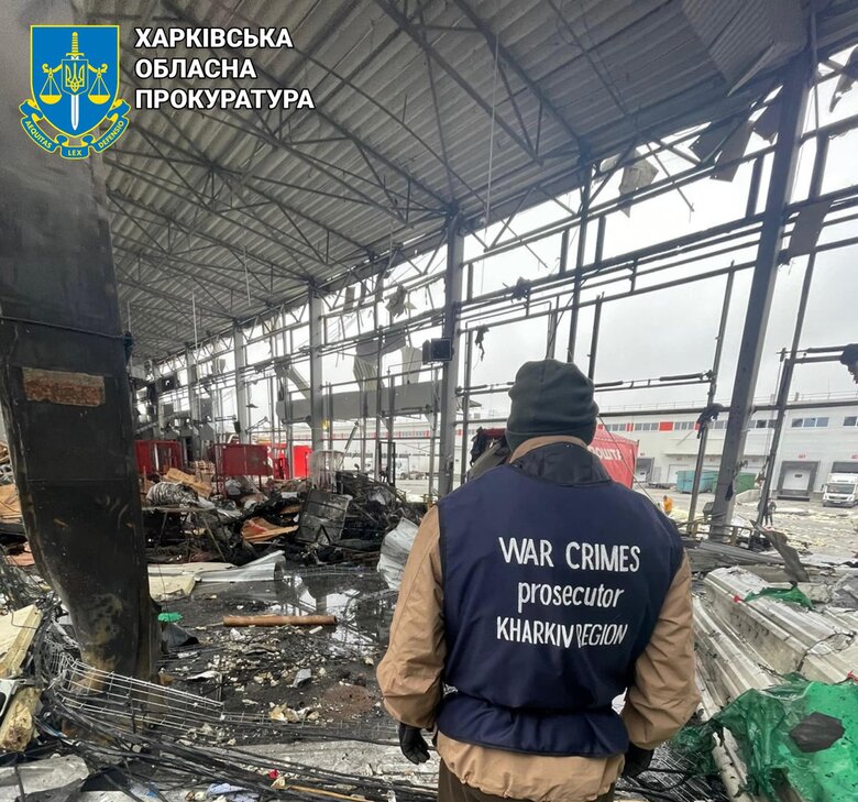 Удар по терміналу Нової пошти на Харківщині здійснено двома ракетами типу С-300, - прокуратура 01