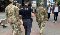 Із 16 липня на вулицях може побільшати військових патрулів