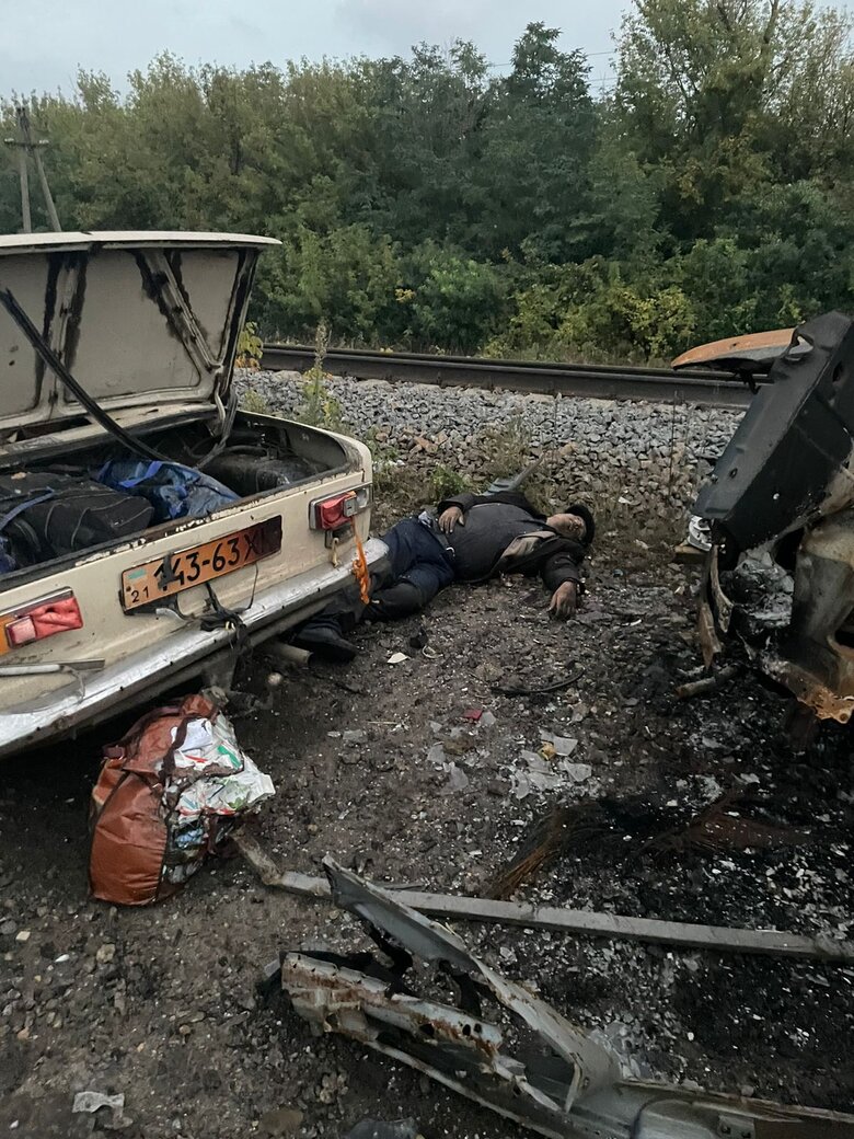 На Харківщині виявили евакуаційну колону, розстріляну російською ДРГ. Відомо про 24 загиблих, серед них - 13 дітей та вагітна жінка 01