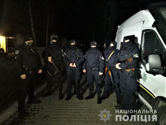 На півночі Рівненської області правоохоронці розпочали масштабне відпрацювання бурштинових клондайків 01