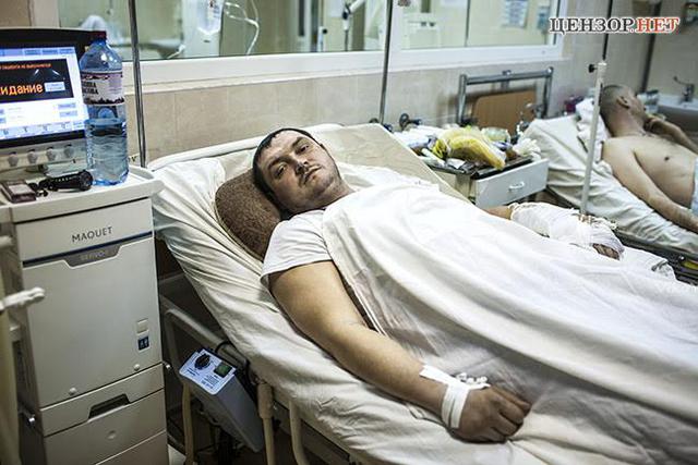 Когда Юра умирал, взял меня за руку и сказал: Поклянись, что приедешь победу во Львове встречать. Тогда я дала себе слово, - интервью с волонтерами Юлией Толмачевой и Сергеем Адамьяком 04