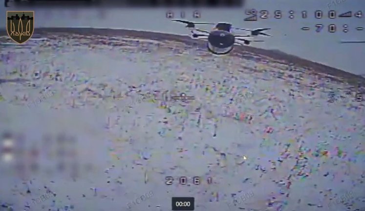 Пілот 127-ї бригади перерізав оптоволокно російському дрону та знищив його в повітрі. ВIДЕО