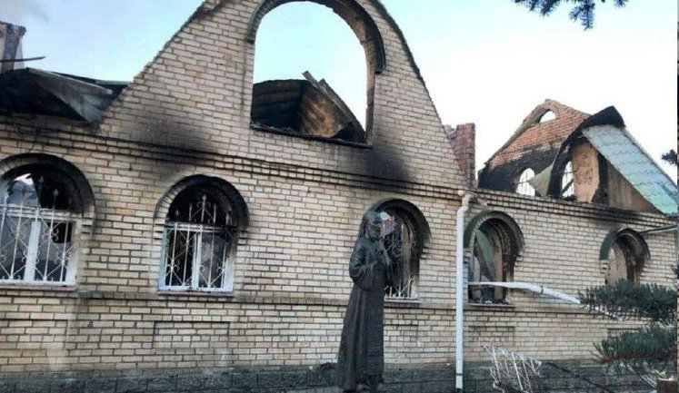 Оккупанты разбомбили дом духовного наставника Януковича - старца Зосимы, - Казанский. ФОТО