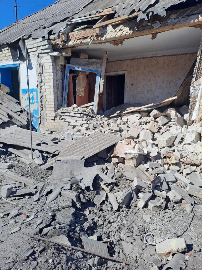 Ruscists fire artillery at centre of Chasiv Yar 02
