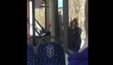 "Я опаздываю! Я ехала в трамвае и такого не было!", - "Не надо меня подвергать риску", - в Одессе пассажир и кондуктор едва не подрались из-за противовирусных мер. ВИДЕО