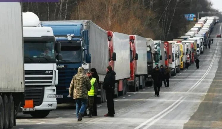 Truck queues have grown on Moldova–Romania border due to increase in exports from Ukraine