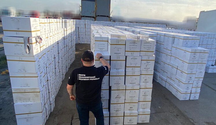 Арештовані сьогодні безакцизні цигарки з ОАЕ на $2 млн БЕБ планує фіктивно передати на ЗСУ, а по факту віддати замовникам контрабанди, - журналіст Плінський