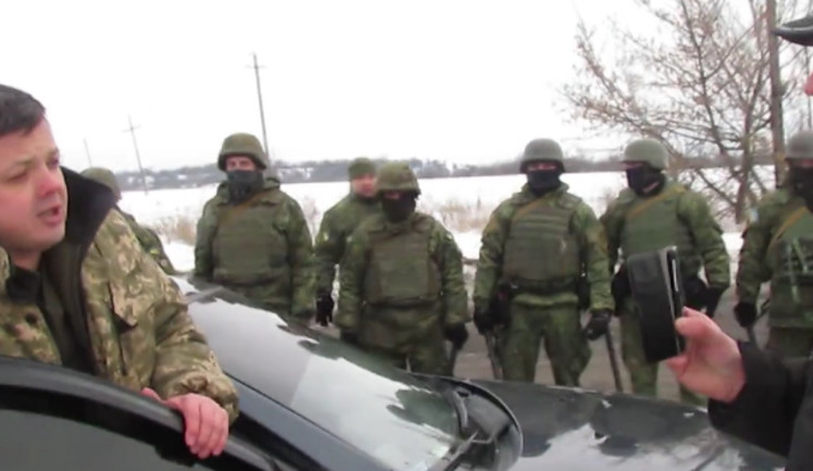 "Тітушки" двічі намагалися штурмувати редут блокади на Донбасі, один із захисників поранений, - Штаб блокади торгівлі з окупантами
