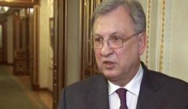 Янукович уволил министра финансов Ярошенко.(обновлено) + ВИДЕО.