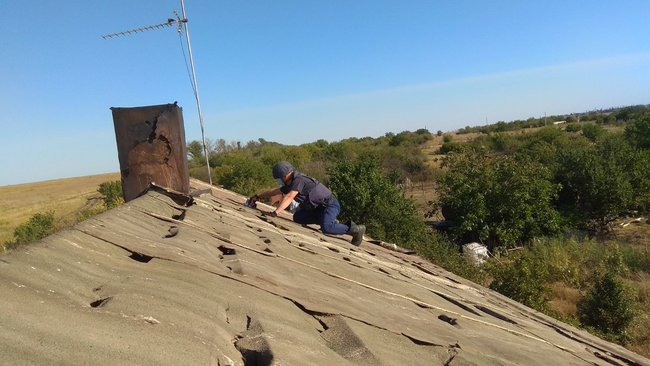 Вдалося домогтися гарантій тиші біля Водяного, розпочато відновлення зруйнованих будинків, - ДСНС 04 Вдалося домогтися гарантій тиші біля Водяного, розпочато відновлення зруйнованих будинків, - ДСНС 04