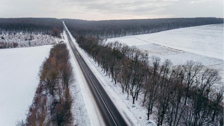 125 км за 90 днів: на Вінниччині повністю завершили ремонт дороги, що веде до кордону з Молдовою, - ОДА 04