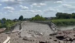 Окупант показав знищений міст на Бєлгородщині після удару