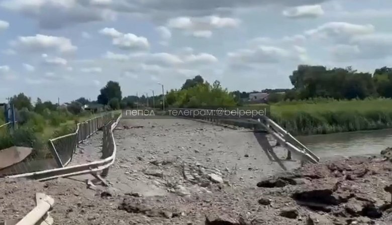 Окупант показав знищений міст на Бєлгородщині: "Это п#здец, товарищи". ВIДЕО