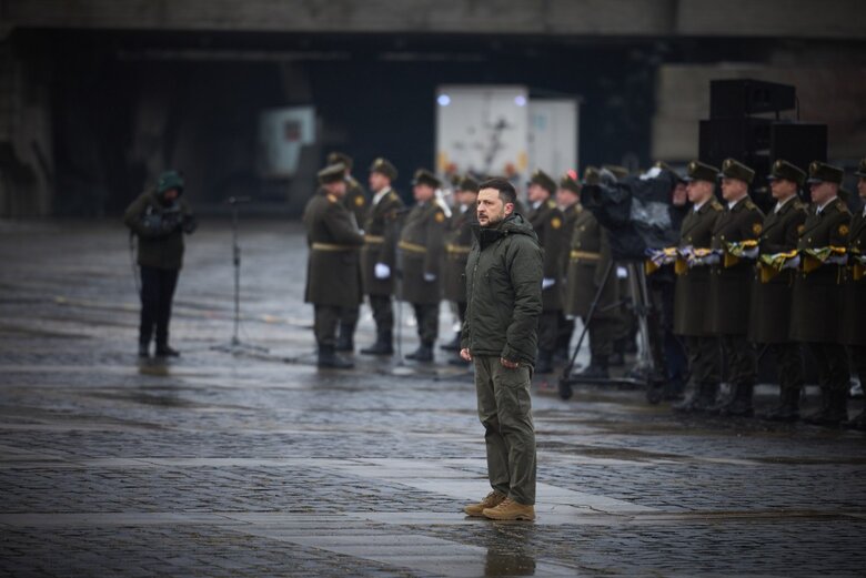 Зеленський привітав воїнів у День ЗСУ