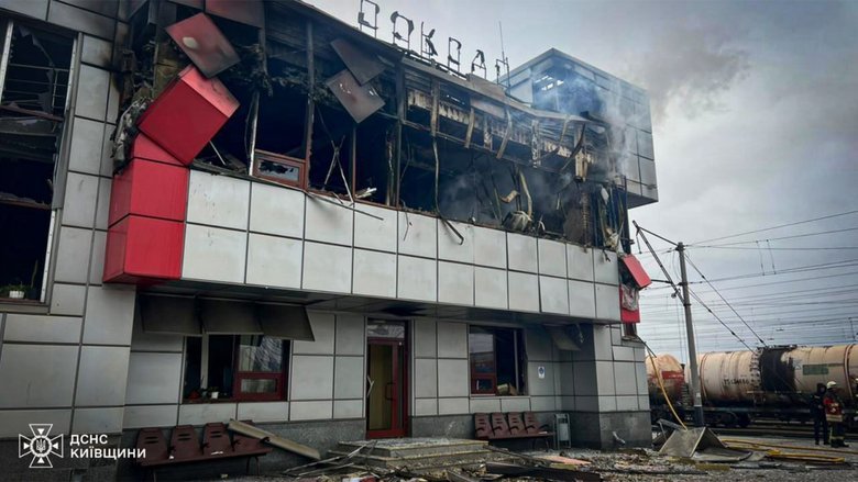 Kyiv region after the shelling on 6 December