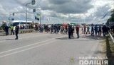 Протестующие перекрыли трассу Киев-Чоп под Житомиром: требуют решить вопрос с выделением земли участникам АТО/ООС, - полиция. ФОТОрепортаж