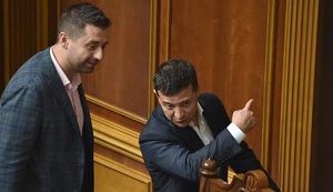 "Слуга народу" проситиме Зеленського йти на другий президентський термін, - Арахамія