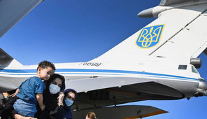 Самолет из Афганистана с украинскими гражданами на борту приземлился в аэропорту Борисполя, - Минобороны. ВИДЕО