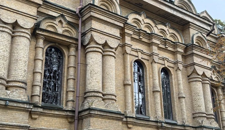 Свято-Покровський храм 1906 року постраждав під час ворожої атаки на Київ. ФОТОрепортаж